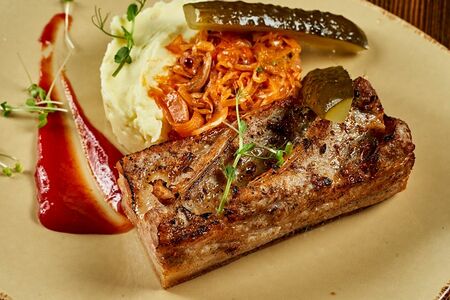 Запеченная грудинка