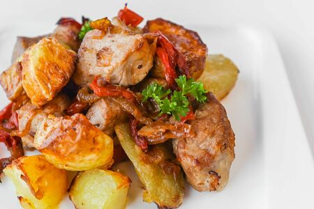 Картофель тушенный с мясом