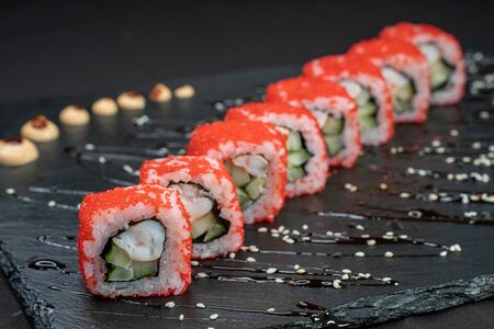 Ролл Калифорния с креветкой