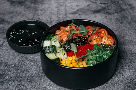 Поке с лососем