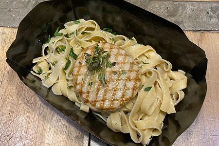 Котлета куриная с пастой