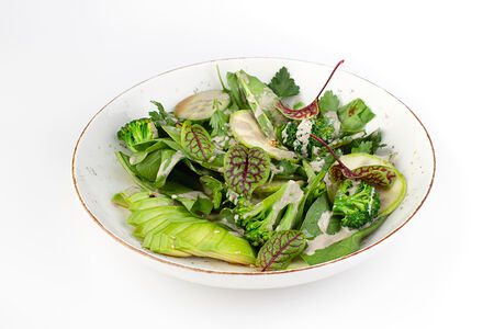 Большой зеленый салат