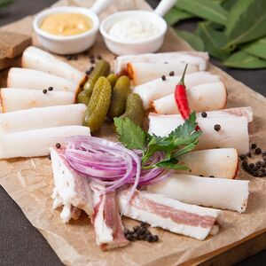 Плато из сала