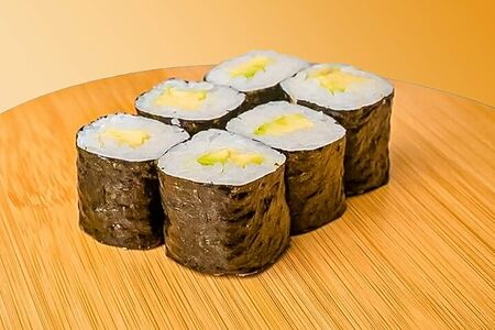 Маки ролл с авокадо