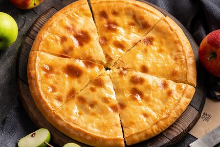 Осетинский пирог с яблоком