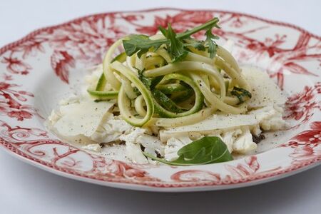 Карпаччо из цветной капусты с пекорино