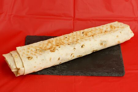 Шаурма в белом лаваше (большая)
