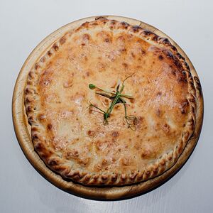 Пирог с баклажаном, помидором и перцем