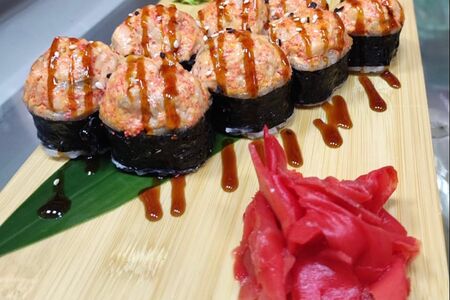 Запеченные с лососем 8 шт