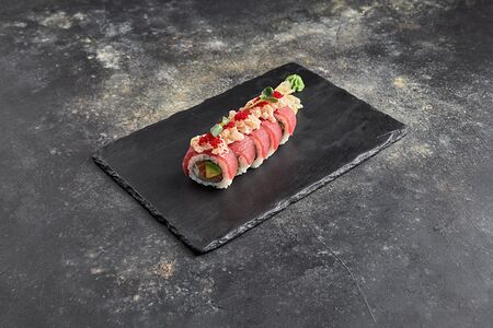 Ролл с дорадо и тунцом