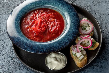 Борщ со смальцем