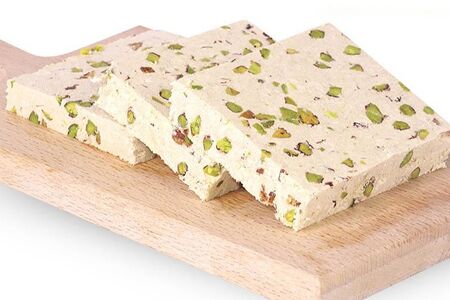 Халва кунжутная греческая ручной работы с фисташкой