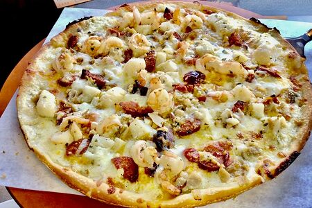 Пицца с морепродуктами