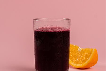 Морс из черной смородины, корицы и апельсина