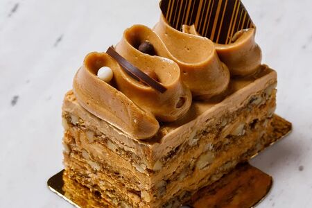 Пирожное Ореховое пралине