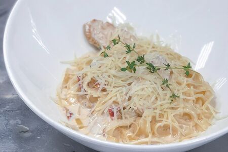 Феттуччине с куриной грудкой