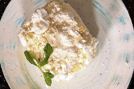 Пирожное Миндальное с малиной