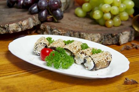 Рулетики из баклажанов