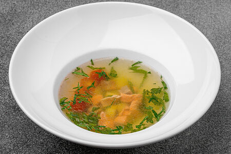 Прозрачный суп из форели