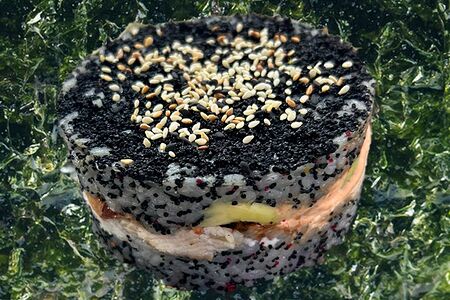 Бургер ролл с угрем