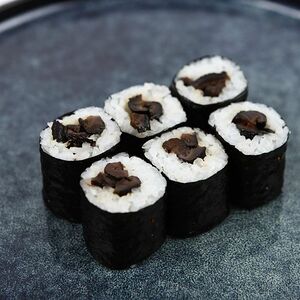 Ролл с грибами шиитаке