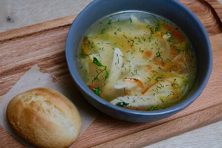 Куриный суп с домашней лапшой