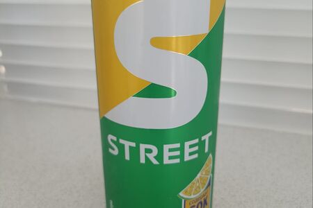 Street Газированный освежающий напиток с натуральными соками лимона и лайма и растительными экстрактами
