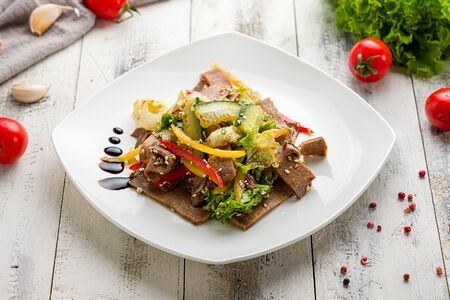 Салат из языка по-восточному