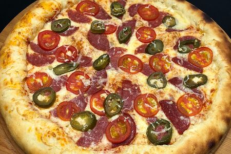 Пицца Острая с халапеньо