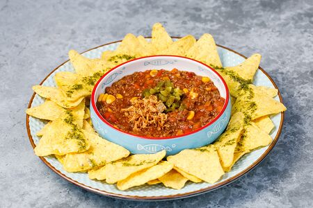 Начос кон карне