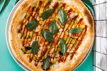 С угрем и авокадо