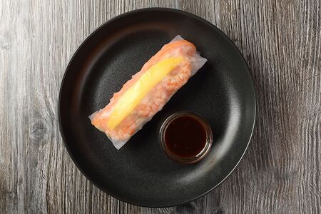 Спринг ролл манго-креветка