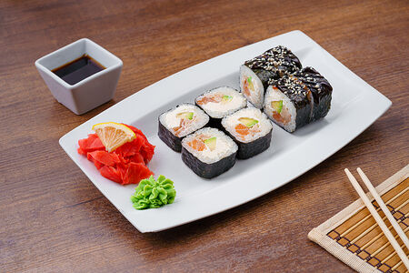 Ролл Кани сяке