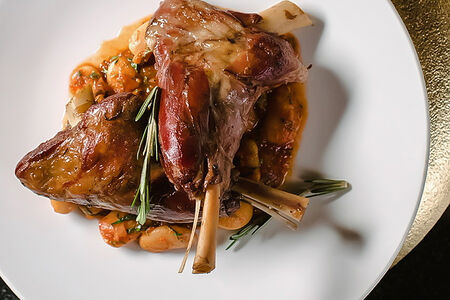 Томленые ножки козленка в специях кацикаки