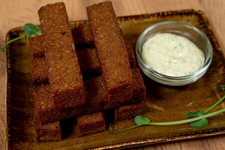 Гренки чесночные