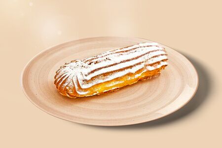 Эклер сливочный