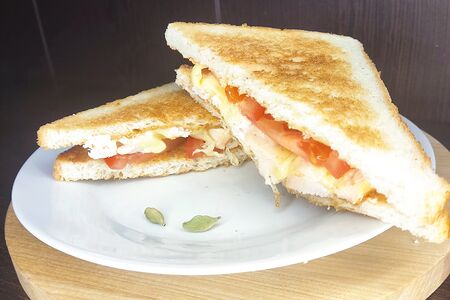 Сэндвич с копченой грудкой