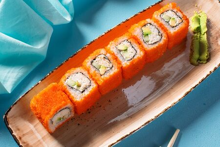 Калифорния с крабом