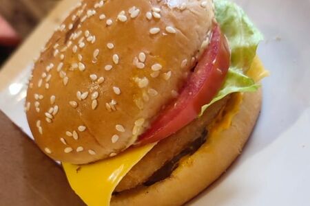 Бургер с курицей Cheese