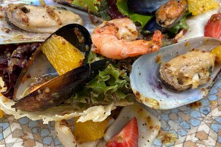 Салат с морепродуктами