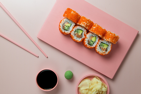 Калифорния с лососем