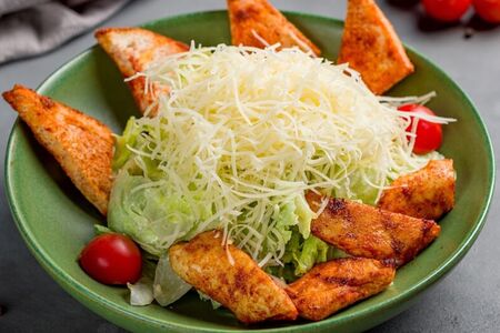 Цезарь с курицей