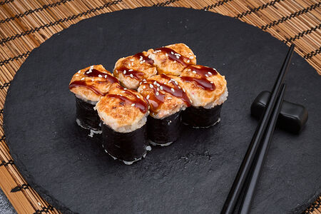 Ролл горячий с лососем