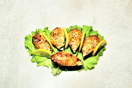 Мидии в сырно-сливочном соусе