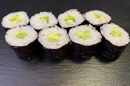 Роллы с авокадо