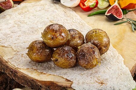 Картофель бэби на мангале