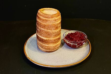 Трдельник с вишневой начинкой