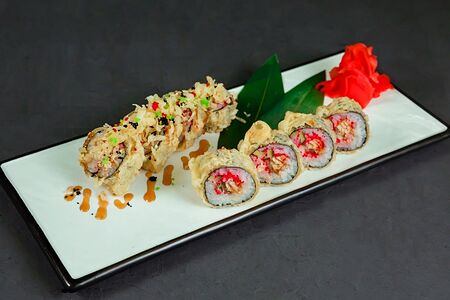 Ролл жареный с угрем