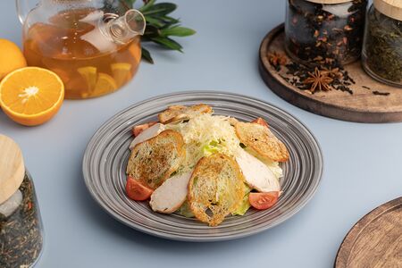 Цезарь с курицей