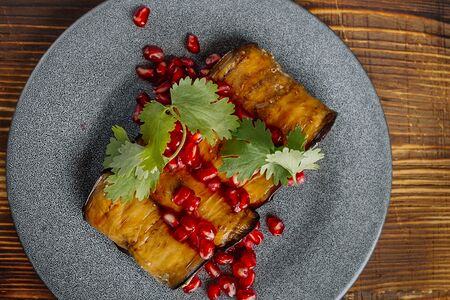 Баклажаны с грецким орехом и гранатом